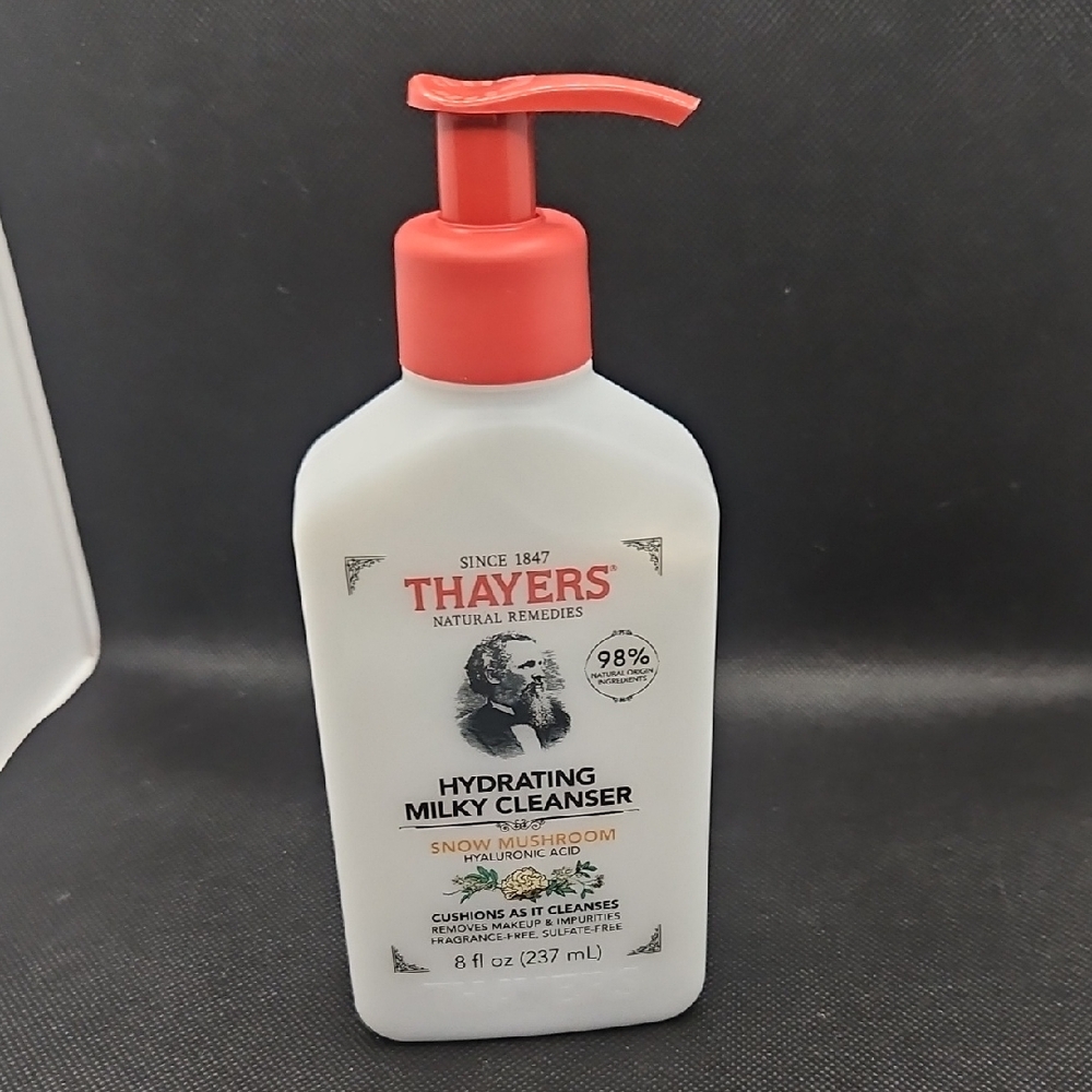 Thayers Hydrating Milky Cleanser - Red and White